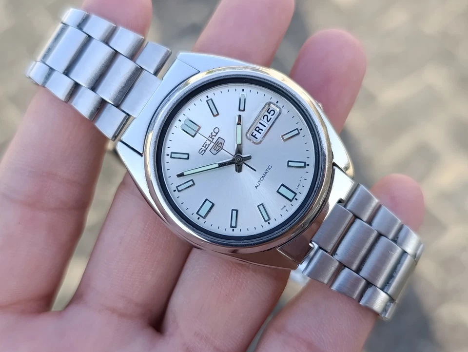 Lot of 4 Vintage Seiko 5 Automatic Day-Date SS Men's Japanese Wristwatches - Image 3 of 4