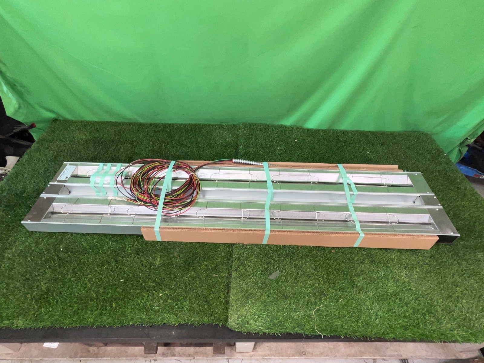 Hatco GRAH-72D Glo-Ray 72" Aluminum Dual High Wattage Infrared Warmer  1281 1B