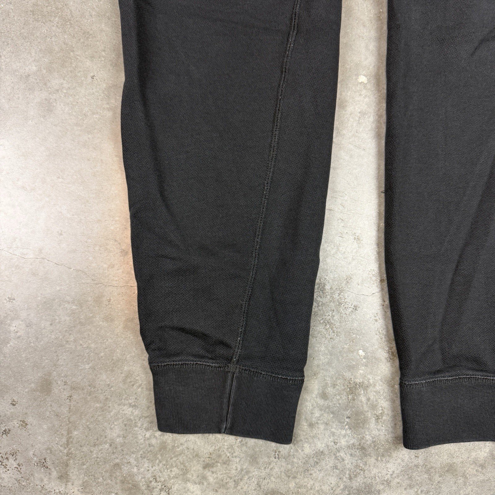 Uniqlo Sweat Pants Mens Large Black Stretch Pockets Comfort Preowned thumbnail 2