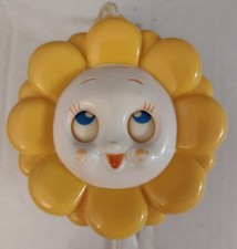 Vintage TOMY Baby Crib Musical Toy Yellow Flower Twinkle Star Pull Cord 1977