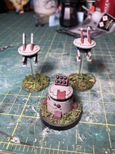 painted warhammer 40k tau drones and missile platform