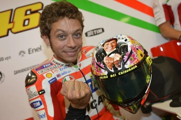 Minichamps 1/8 Valentino Rossi Model Diecast Helmet Ducati Mugello 2012 - Image 2 of 3