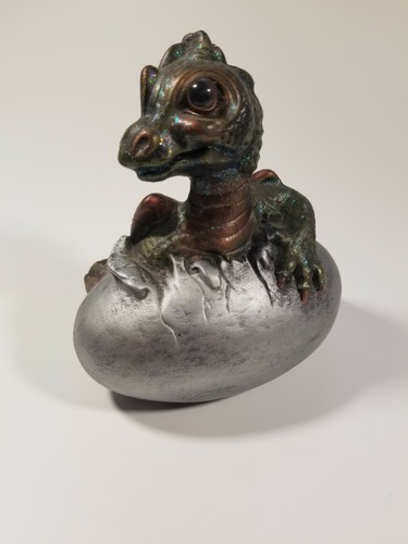 Baby Drache Brutei handbemalt Keramik Figur 4 "x 5"