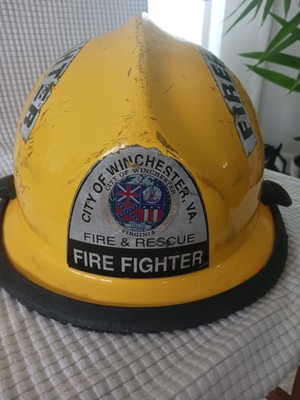 CAIRNS City of Winchester Virginia Fire Department Rescue Fighter Helmet Yellow