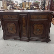 Castello Buffet Barona Finish Locking Doors 3 Drawer 