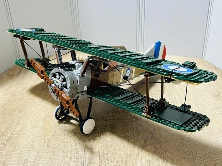 LEGO 10226 Creator Sophie Camel Classic Air Fighter - Image 2 of 4