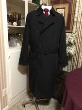 Men's Handsome Roundtree & Yorke London Fog Navy Blue All Weather Trench Coat 44