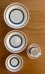 Carrigaline Pottery County Cork, Ireland Brown & Butterscotch 6 piece Dinnerware