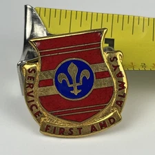 U.S. Military 708th Support Battalion DI DUI Pin SERVICE FIRST AND ALWAYS Insign