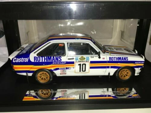 Modellini statici di auto da corsa Rally Sunstar Scala 1:18 per Ford