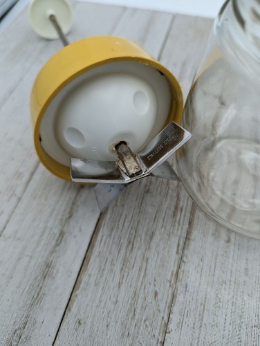 Federal Housewares Mango Amarillo Nuez Picadora de Alimentos Muelle con Tarro - Imagen 6 de 7