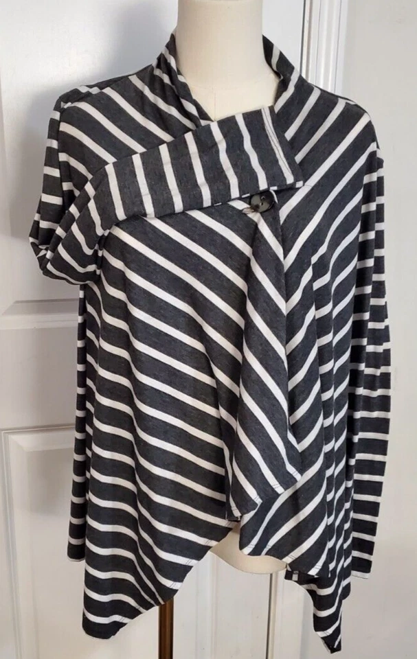Women's AB Studio Black Striped One Button Cardigan Top Size - Image 4 of 4