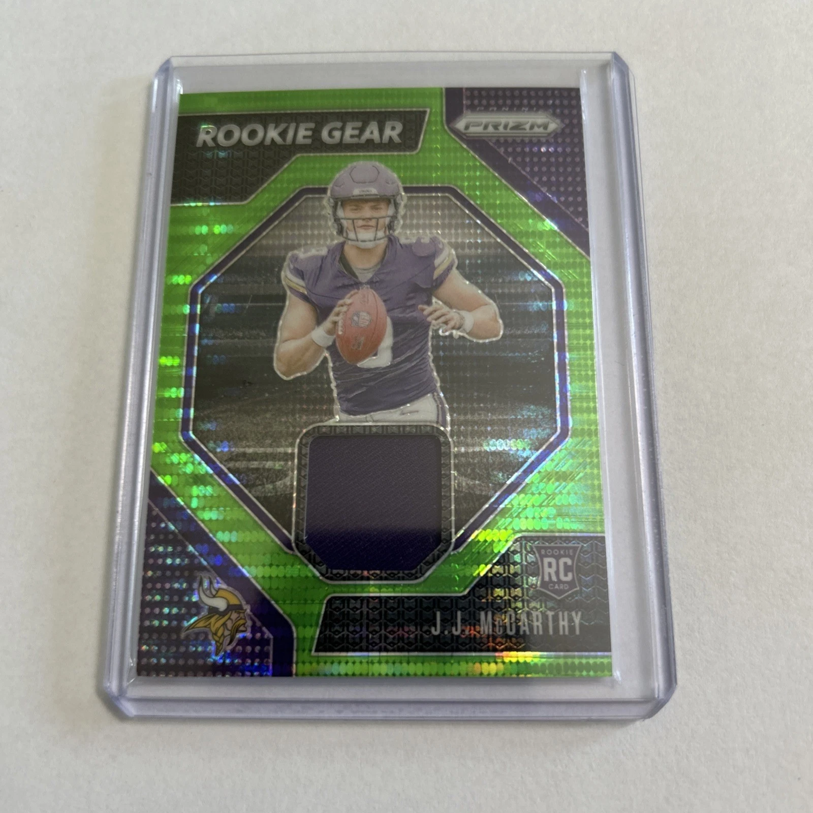 2024 Prizm - Neon Green Pulsar Rookie Gear J.J. McCarthy (RC) (MEM) - Vikings