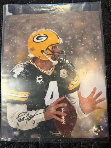 Brett Favre Autographed 8x1 0 W/ Farve Hologram