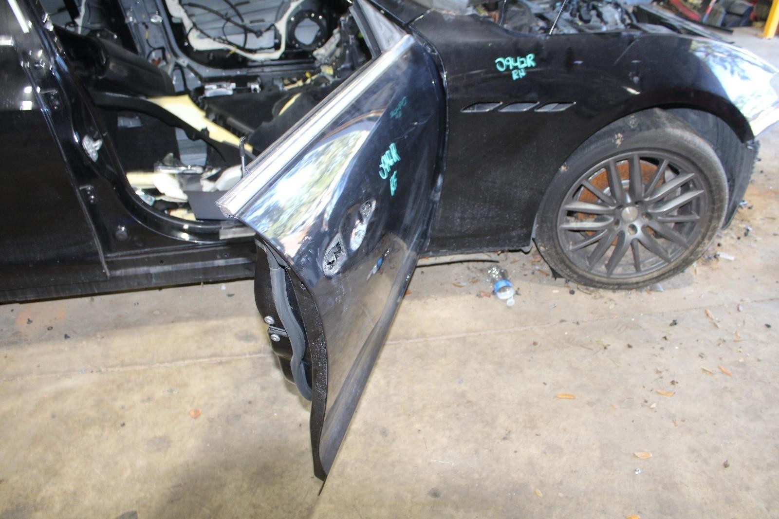 14-19 Ghibli Black Front Passenger Right RH Door Shell W/ Regulator OEM Factory