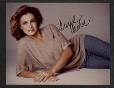 2014 Cryptozoic Archer Seasons 1-4 Autographs Guide 32