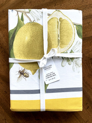 Williams Sonoma MEYER LEMON OILCLOTH  WITH UMBRELLA HOLE 70 X 108 Tablecloth