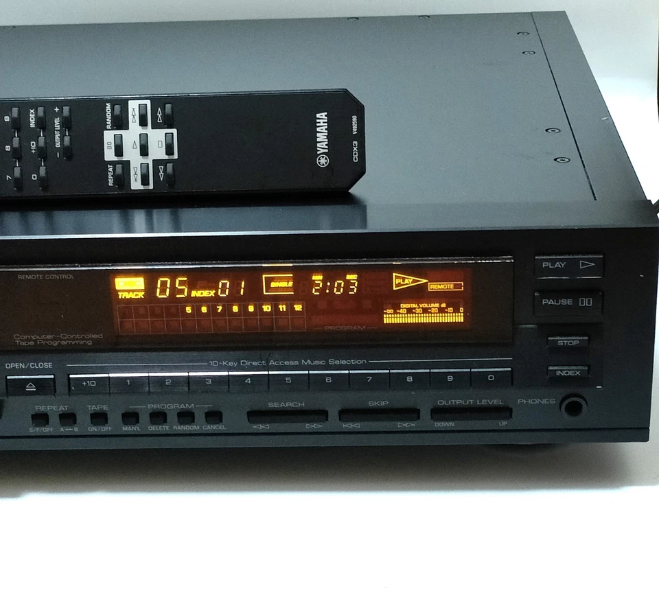 Reproductor de CD YAMAHA CDX-1020 Control Remoto Audio Vintage Totalmente Funcional Foto 2 de 4