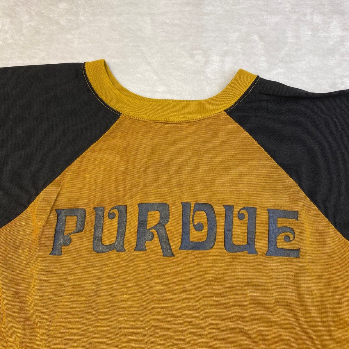 Vintage Champion Purdue Boilermakers T-Shirt Large Football Gold