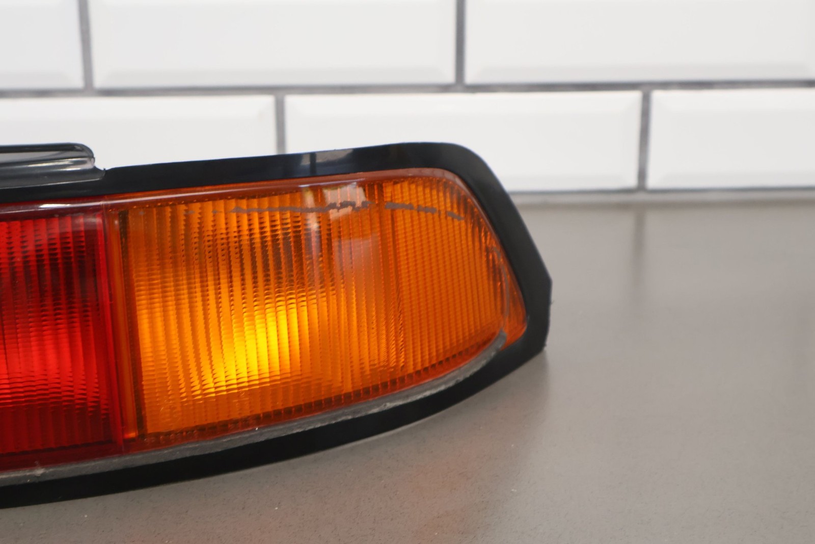 Aston Martin Vantage 2002 Right Tail light