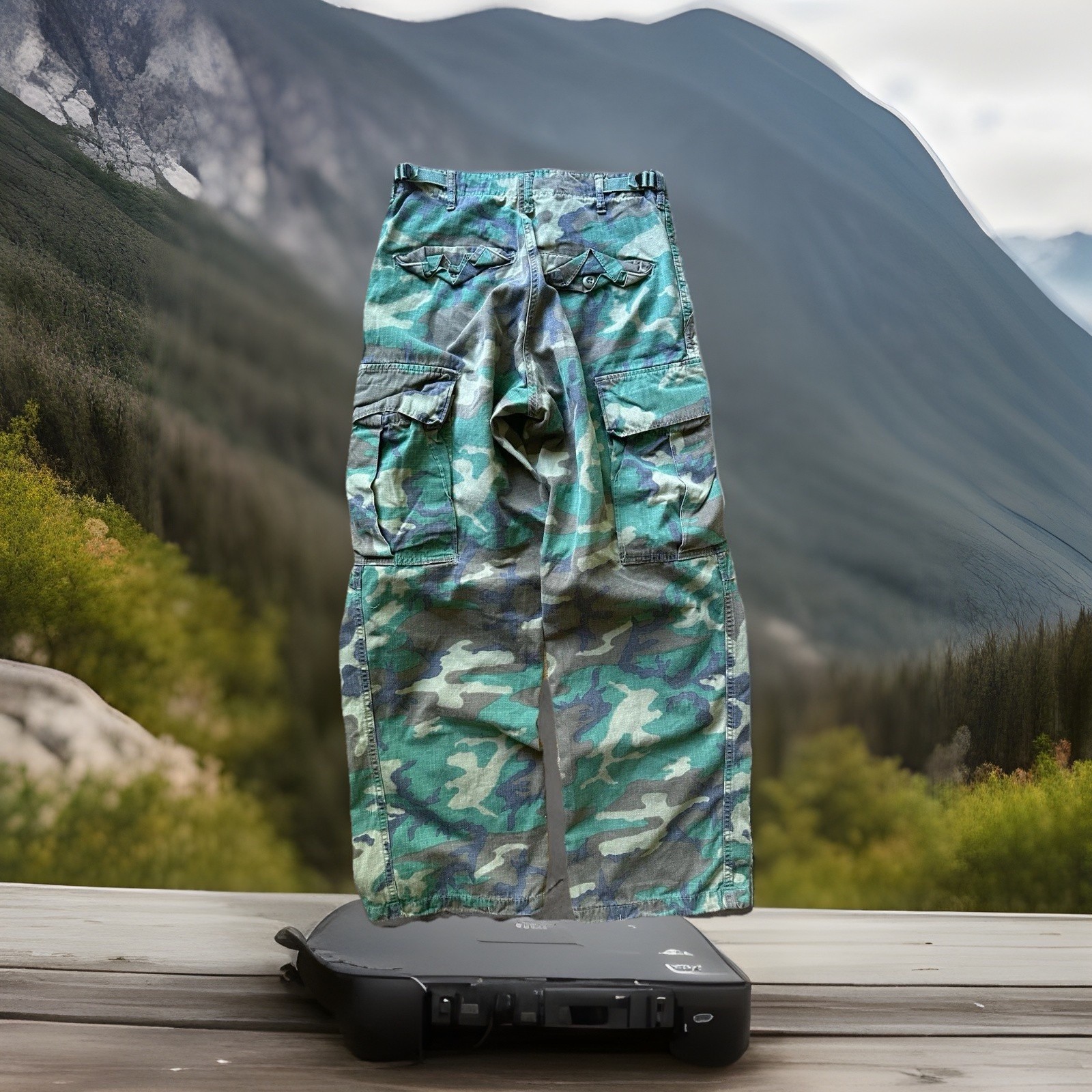 Vintage 90s Military Woodland Camo Tactical Cargo Pants 26x30 XS Baggy Fit