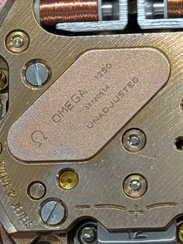*NEAR MINT* Vintage OMEGA De Ville f300Hz Chronometer Cal.1250 Quartz Men's 36mm - Picture 10 of 15