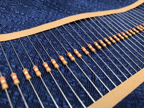 Resistenza Alta Qualità 100pz Pellicola Carbonio 0.25W 820K 5% Tolleranza Laboratorio Test Radio - Foto 1 di 2