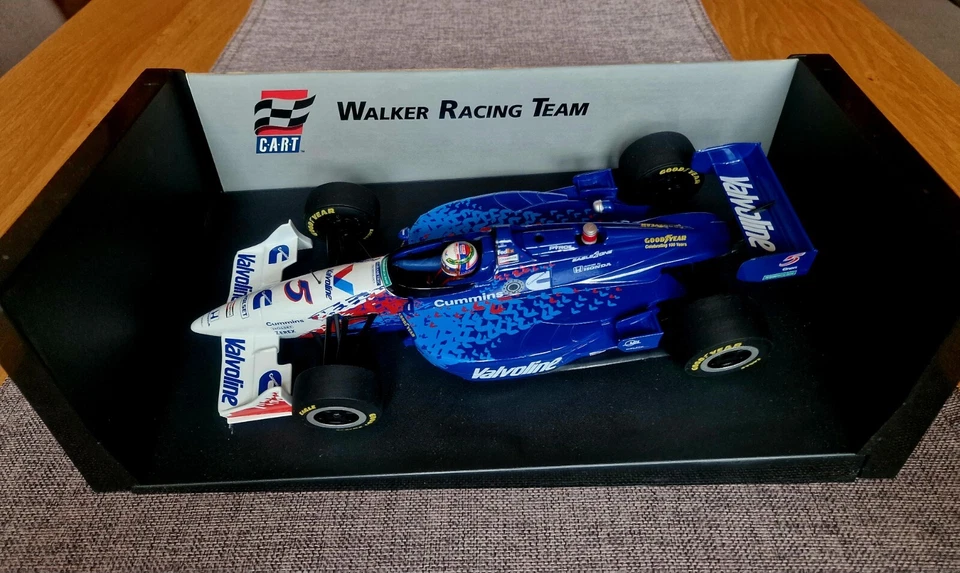 Indy Car 1:18 UT Models Gil de Ferran Nr.5 Indy Reynard CART - Bild 4 von 4