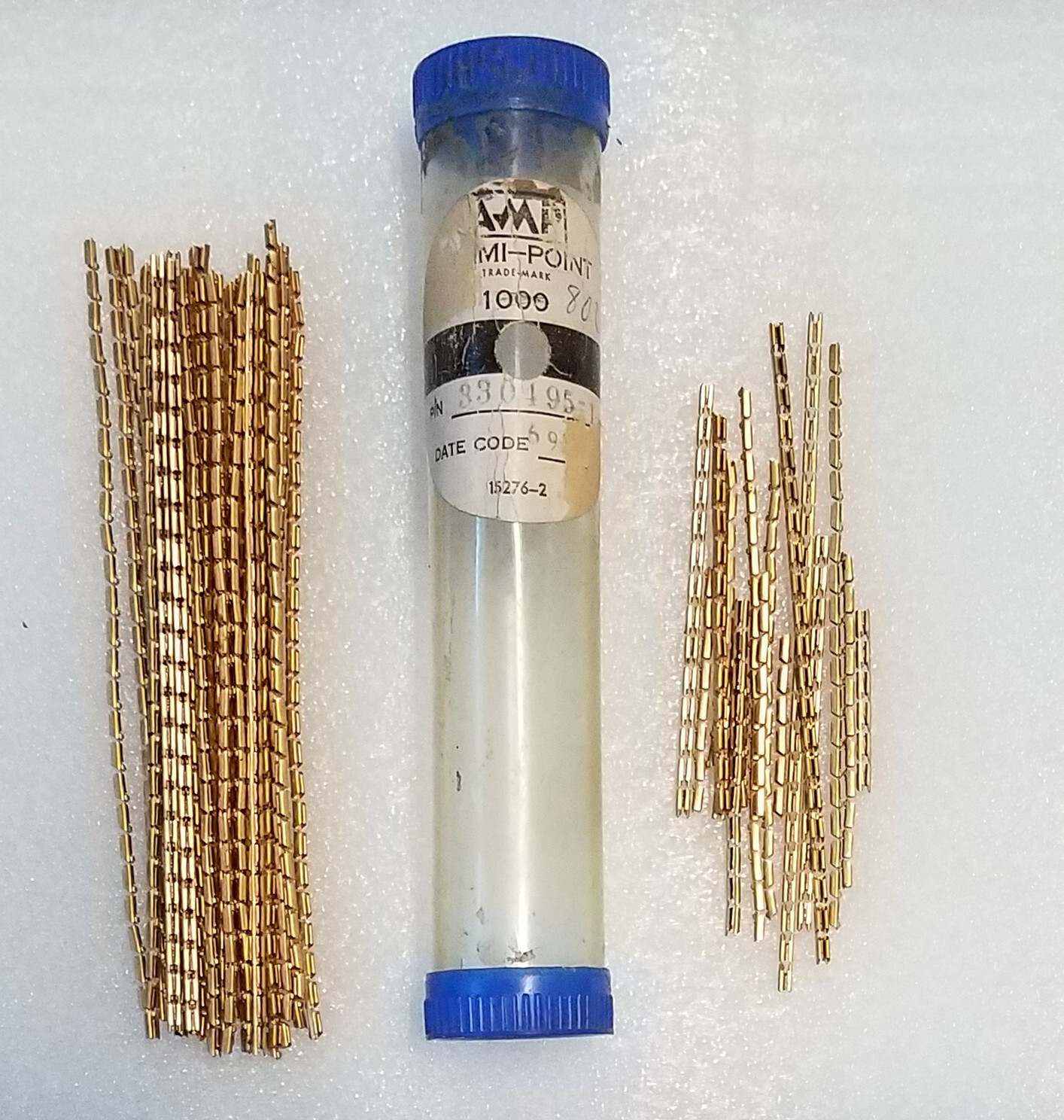 AMP Termi-Point 330495-1 Gold Plated Connectors 800+ Pcs.