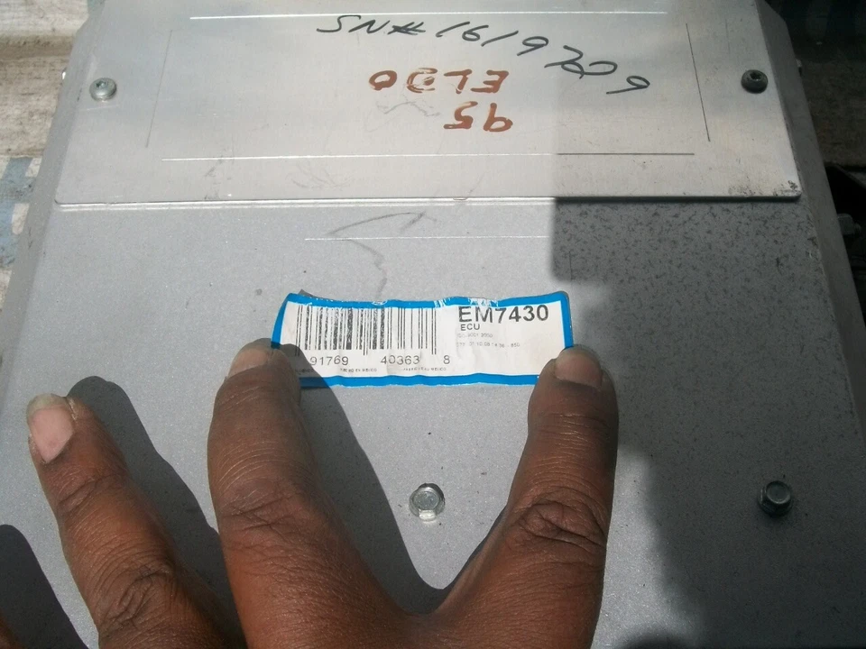 93-95 CADILLAC OLDSMOBILE MÓDULO DE CONTROL DEL MOTOR REMANUFACTURADO ECM ECU 1619729 Foto 3 de 4