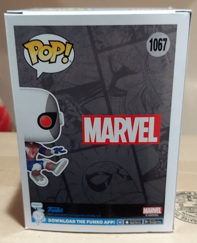 Funko POP! MARVEL SPIDER-MAN (armadura de ojos de insecto) #1067 invierno con 2022 - Imagen 3 de 3