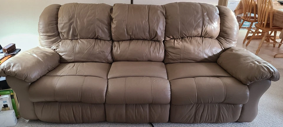 Franklin 2003 sofá marrón claro y sofá de dos plazas Foto 2 de 4