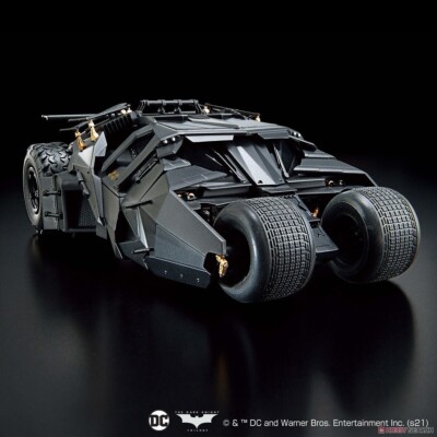 ミニカー New Batmobile Tumbler Model Car Figure Bandai 1/35 The Batmobile Tumbler (Batman Begins Version Model Kit