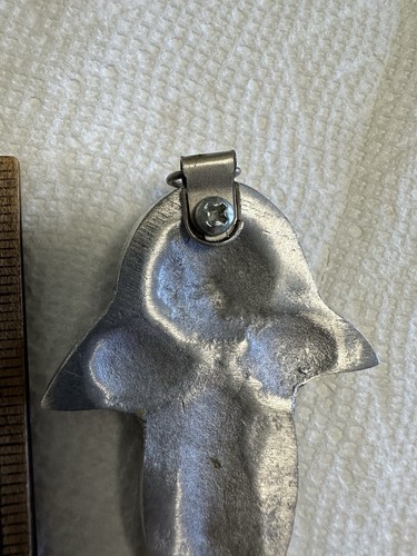 Vintage 4 1/4” Long Hand Cast Aluminum Angel Wall Hanger - Picture 5 of 7