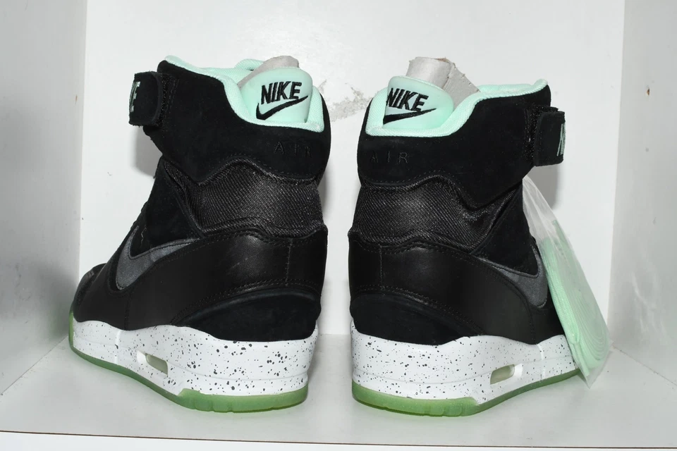 NIKE AIR REVOLUTION SKY HIGH ARTIC GREEN WOMEN'S SHOES - WOMEN'S SZ 7 SNEAKERS - Image 4 of 4