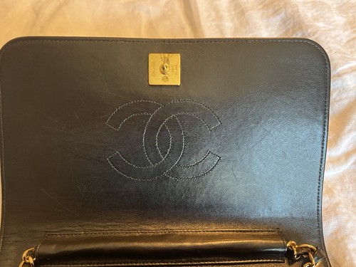CHANEL Vintage Lammleder Vollklappe Leder & Kette Schultertasche Handtasche schwarz gebraucht, in einwandfreiem Zustand - Bild 5 von 24