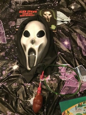 Alien Spawn Bleeding Mask Fun World Halloween  -NEW