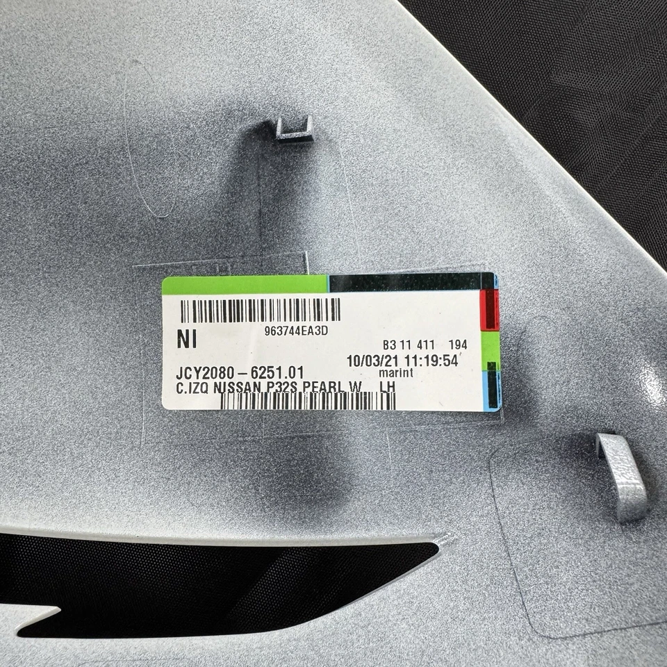 New Genuine Nissan Qashqai Left Hand Near Side Pearl White Door Mirror Cover Cap - Image 3 of 3