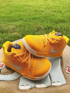 kyrie macaroni shoes