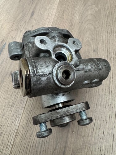 2003-06 Porsche Cayenne S Turbo 4.5 V8 power steering pump w Gates rebuild kit - Picture 2 of 12