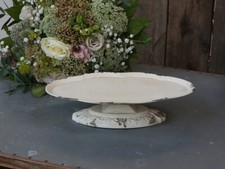 Chic&Antique Tablett m. Fuß Serviertablett Kuchentablett Servierplatte antikweiß