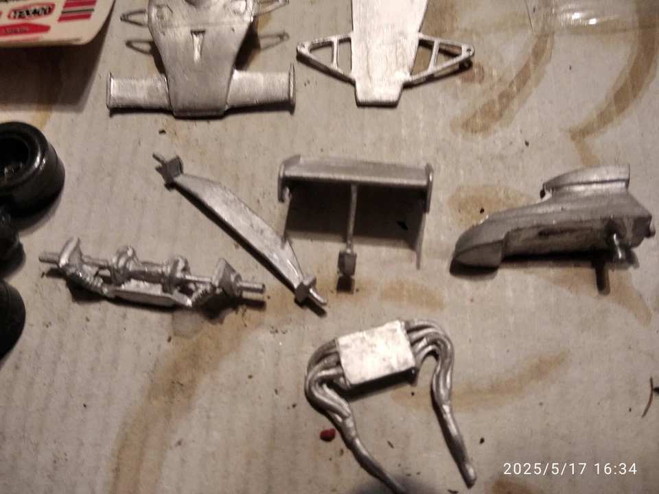 1/43- KIT METALLO BIANCO MC LAREN M23- KIT NUOVO-NO SCATOLA ORIGINALE - Immagine 4 di 4