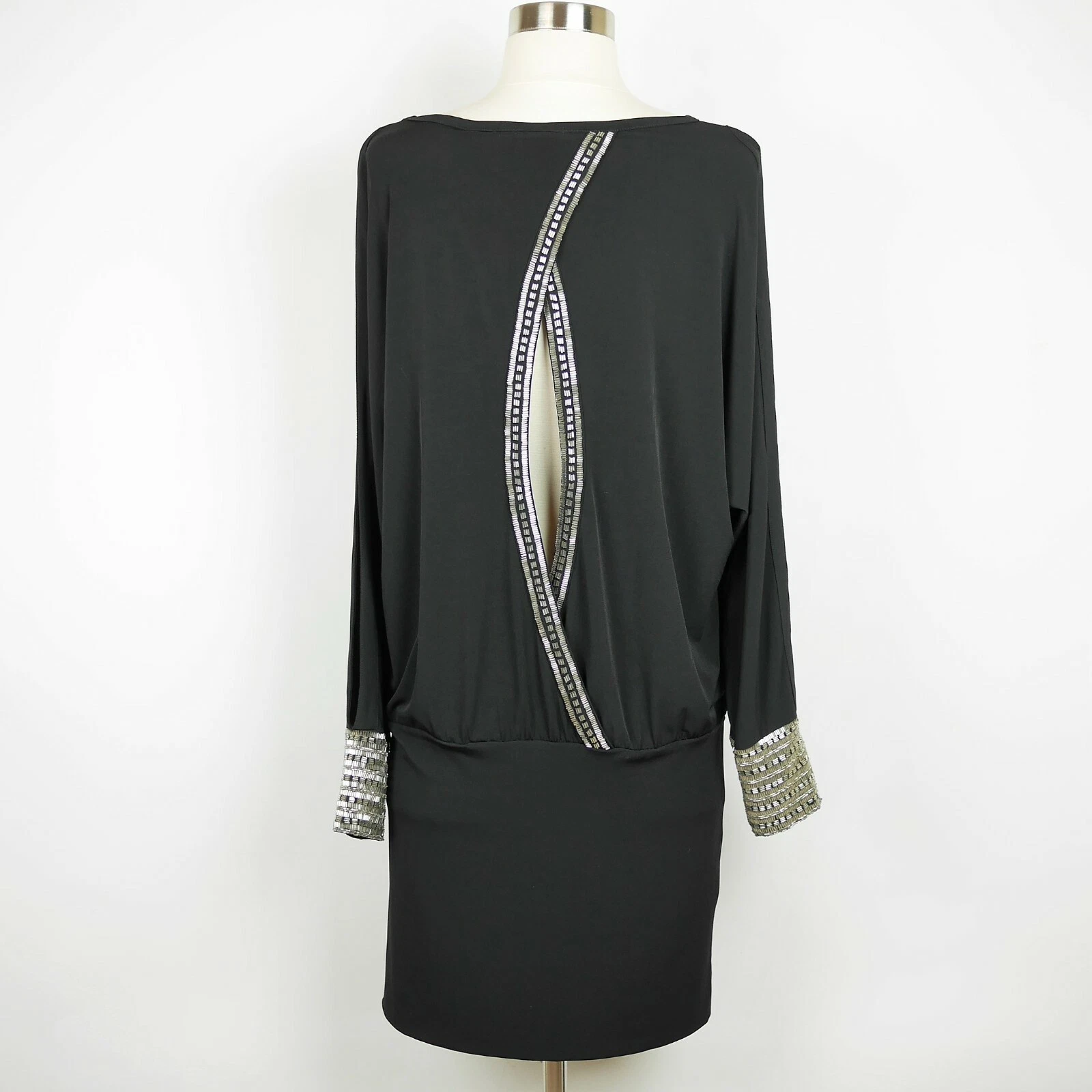 UNDERCOVER VS Moda International Donna S Abito nero con perline aperto schiena e braccia elasticizzato