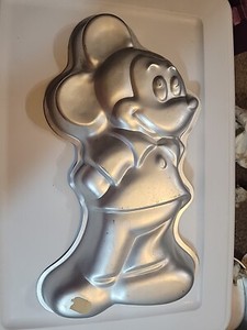 Walt Disney Mickey Mouse Full Body Wilton Cake Pan 1978