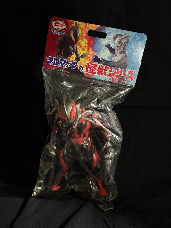BULLMARK Ultraman Belial Red eye paint ver. RARE Zero Beliarok Geed Tsubaraya