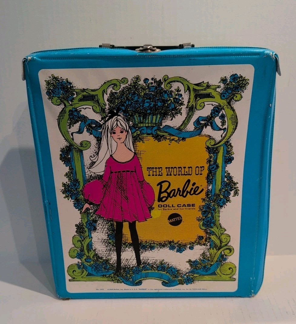 Vintage 1968 Blue Barbie Doll Case, 4 Dolls And Clothes, Acc