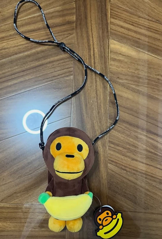 A Bathing Ape BAPE Baby Milo Banana Mobile Pouch Shoulder Bag - NWT 2026 thumbnail 6