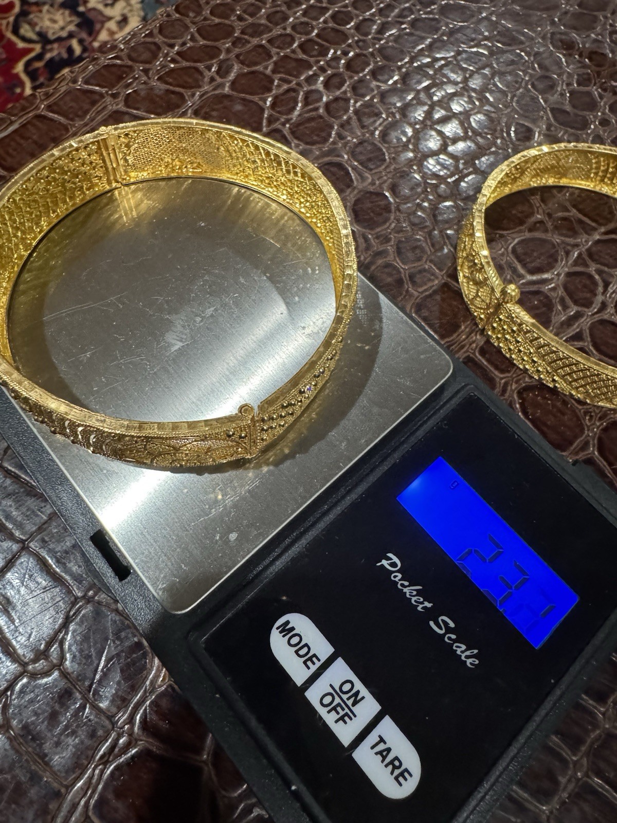 22K Solid Yellow Gold Hinged Bangle Bracelet 23.1… - image 10