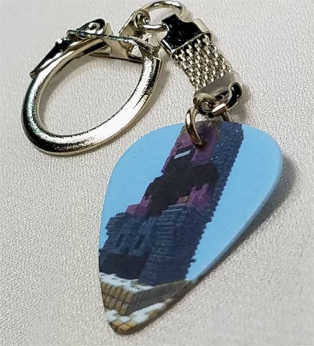 Minecraft Guitar Pick Key Chain - Picture 2 of 2