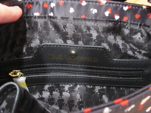 Bolso Bandolera Karl Lagerfeld Cara Nylon Corazones Negro ~~NUEVO CON ETIQUETA~~ - Imagen 5 de 7